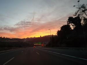 Alonex Arctic Autotravels - The Dawn on the Way from Latrun to Jerusalem