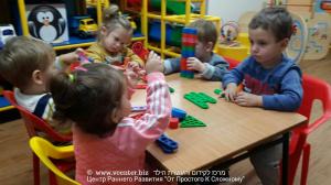 младшая группа - играем в конструктор