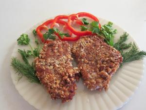 Куриное филе в ореховой корочке