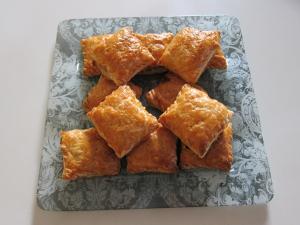 Слоёные пирожки с мясом