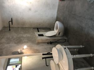 Конец ремонта ванной-душевой комнаты в яфо