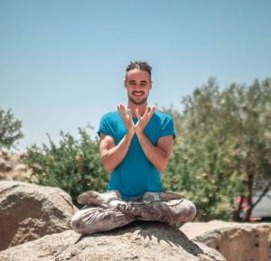 Йога в Израиле на русском с Антоном Конкиным
Israel Yoga Life